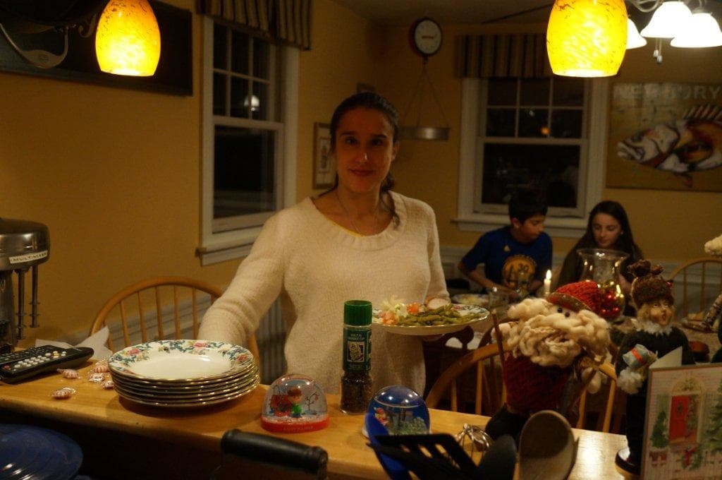 trainer preparing quick healthy meal ideas