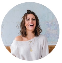 Ali Greene postpartum pilates personal trainer postpartum personal trainer ali